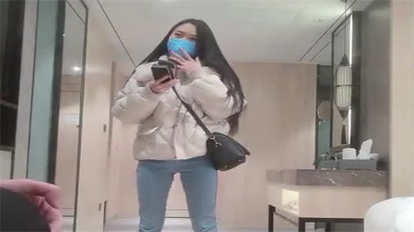 约了个绿衣苗条妹子TP啪啪