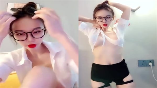 珍尼玛好胸超有气质